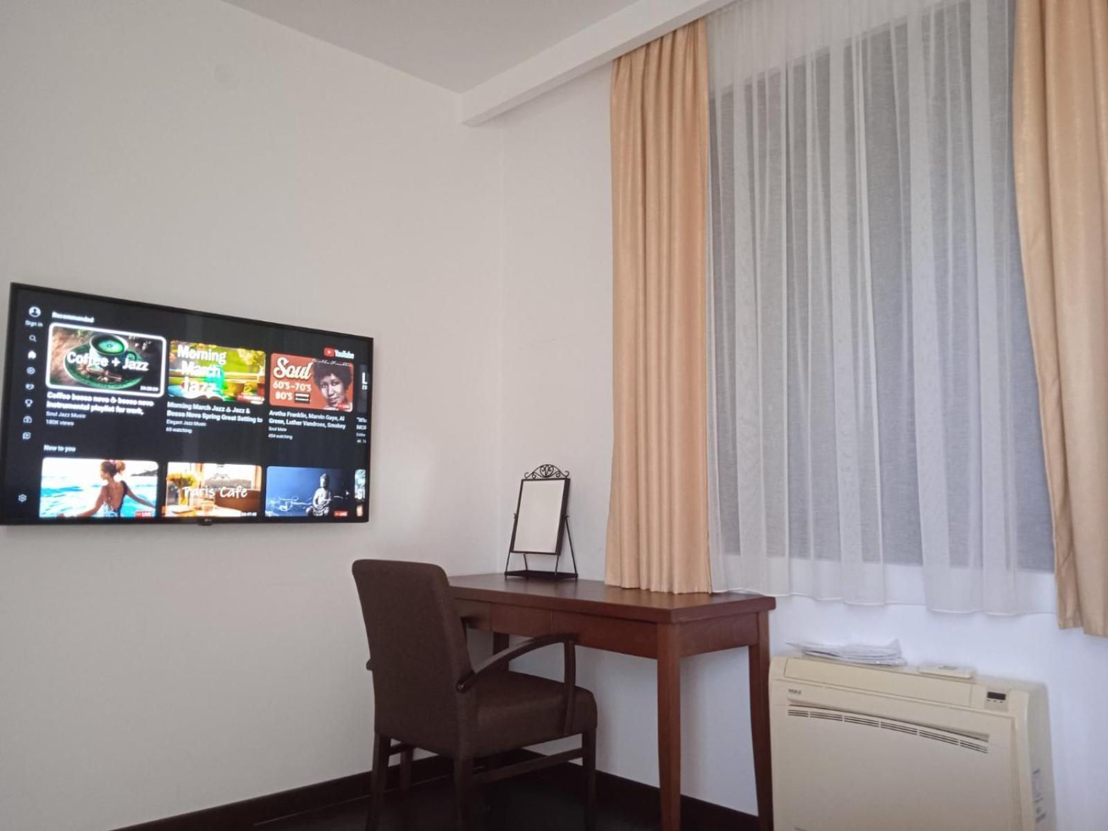 Apartments Kuce Lekovica Beach & Snack Bar- Bistro Room photo